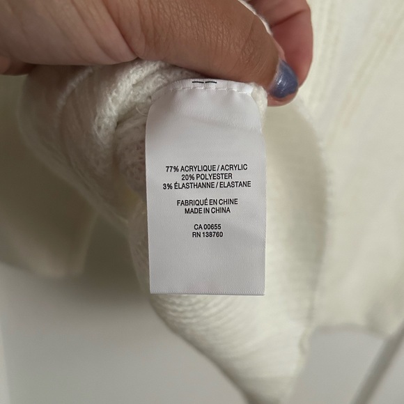 Off-white Turtleneck - Picture 7 of 7